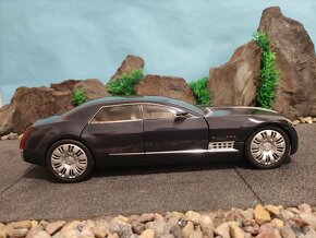 Prodám model 1:18 Cadillac sixteen - 2