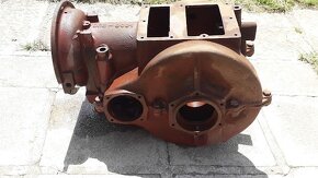 Prodám obal převodovky na frézu PF62 - 2
