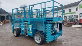 Terenní nůžková pracovní plošina Genie GS-3390RT - 2