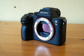 Sony A7 III (záruka do 2027) - 2