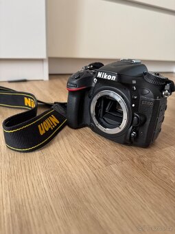 Nikon d7100 s výbavou - 2