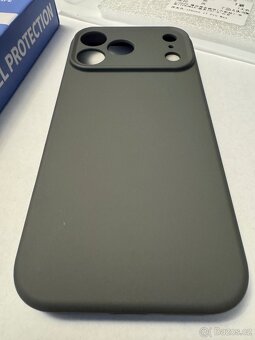 Krytka Šedivá na iPhone 17 pro max - 2