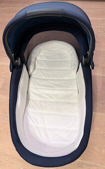 Priam 4 Lux Carry Cot - Nautical Blue - 2