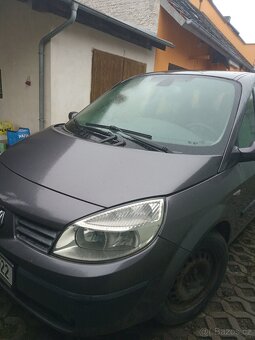 Renault - 2