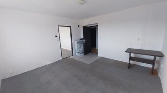 Prodej bytu 3+1 56 m², Sněhov u Malé Skály - 2