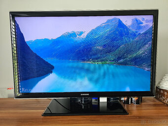 LED TV 37" Samsung UE37D5520RW - 2