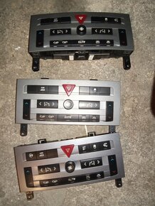 Ovládací prvky Peugeot 407 - 2