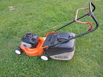 Benzínová sekačka Briggs a Stratton ,oleo mac 44cm, 2,95kw - 2