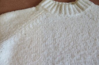 Svetr se třpytkami, Mayoral, vel. 122 - 2