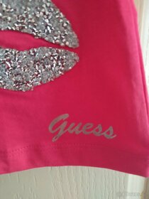 GUESS - dámské tričko. - 2