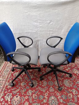 Kancelářská židle otočná - 2