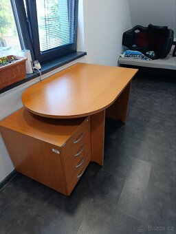 Stůl a dva stolky - 2