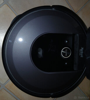 Robotický vysavač iRobot Roomba i7+ - 2