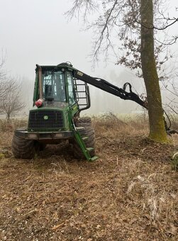 Vyvážecí souprava JOHN DEERE 810D - 2