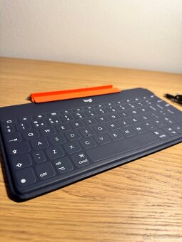 Klávesnice Logitech - 2
