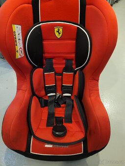 Dětská atosedačka FERRARI - 2
