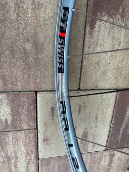 Kola silnicka dt swiss - 2