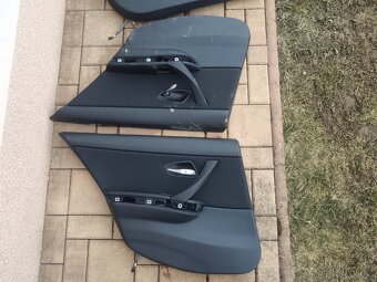 BMW E90 tapce - 2
