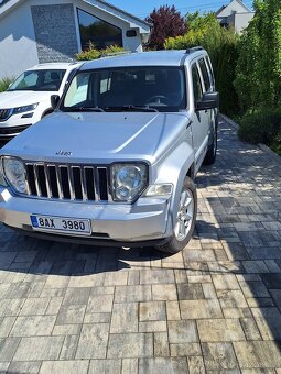Jeep cherokee 2.8CRD 130kw rok2010 - 2