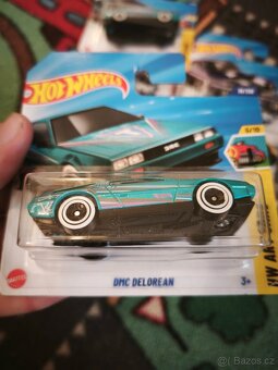 Hot wheels 35 kč - 2