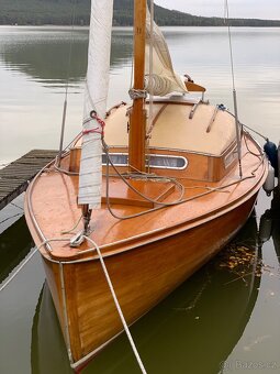 plachetnice kajutova celodrevena 1967 - 2