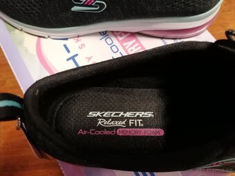 Sportovní dámské boty Skechers vel. 40 nové - 2