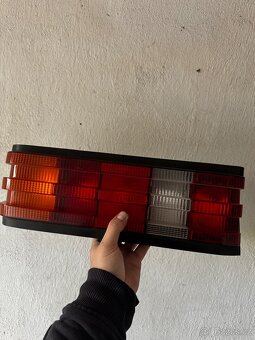 Zadní světla Mercedes 190e w201 - 2