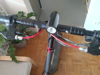 MS e20 na náhradní díly - 2