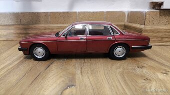Model Jaguar XJ6 XJ40 1:18 Almost Real - 2
