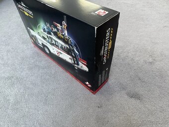 LEGO Icons 10274 Krotitelé duchů – ECTO-1 - 2