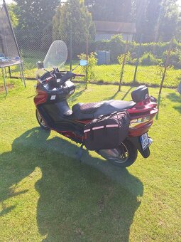 Suzuki Burgman 400 - 2