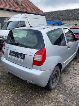 Citroen C2 1,1i - 2
