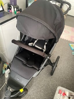 Kombinovaný kočárek cybex avi spin moon black gold - 2
