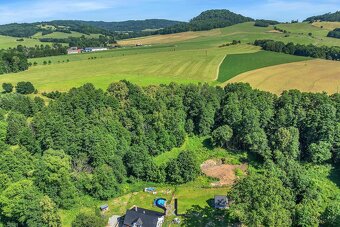 Nabízím ke koupi prostorný pozemek o celkové výměře 2 128 m2 - 2