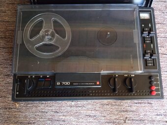 Magnetofon Tesla B700 - 2