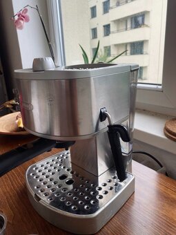 Pákový kávovar DeLonghi MM EC330S - 2