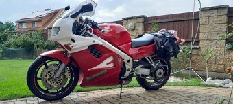 Honda VFR 750, RC 36 - 2