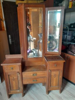 Toaletka z 1. republiky - 2