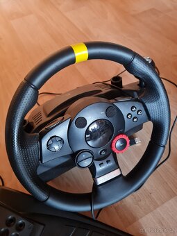 Herní volant Logitech Driving Force GT - 2