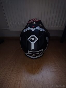 Motokrosová přilba a boty - 2