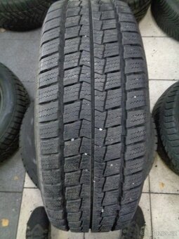 215/60 R17C HANKOOK (7-8mm) č.13574/d3 - 2