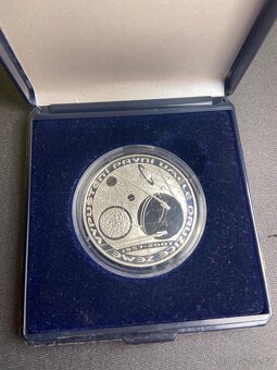 PAMĚTNÍ STŘÍBRNÁ MINCE PRVNÍ UMĚLÉ DRUŽICE ZEMĚ - 2