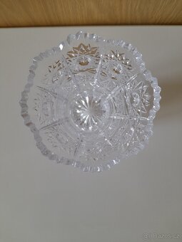 Broušená křišťálová váza - 2