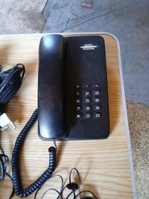Set telefonů pevná linka plus kabely - 2