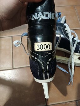 Chlapecké brusle vel 37 - 2