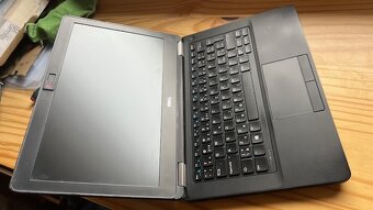 vadný Dell Latitude E5570 - na díly - 2