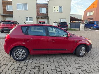 Kia Ceed 2007 1.6 benzín - 2