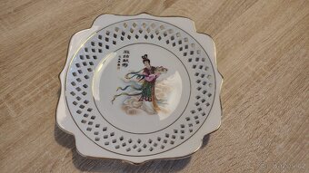 Malá amfora , talíř - 2