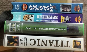 Prodám VHS Mitsubischi +kazety - 2