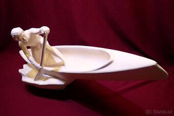 Kánoista na divoké vodě - socha - Bechyně - 2